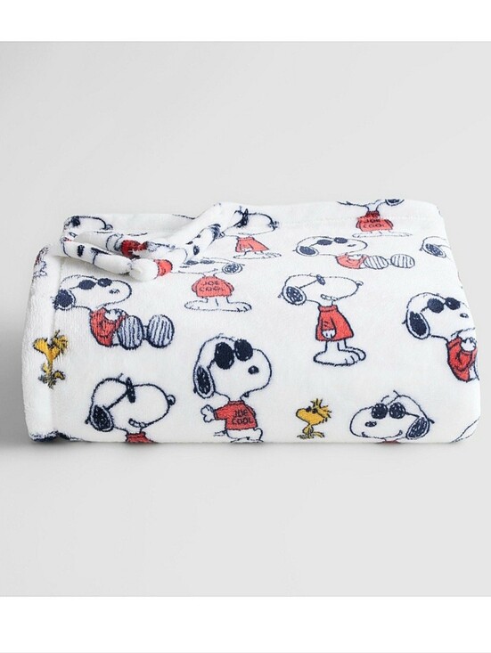 Kohl's Other - Snoopy & Woodstock Joe Cool Oversized Throw by Kohl's - 5 ft X 6 ft